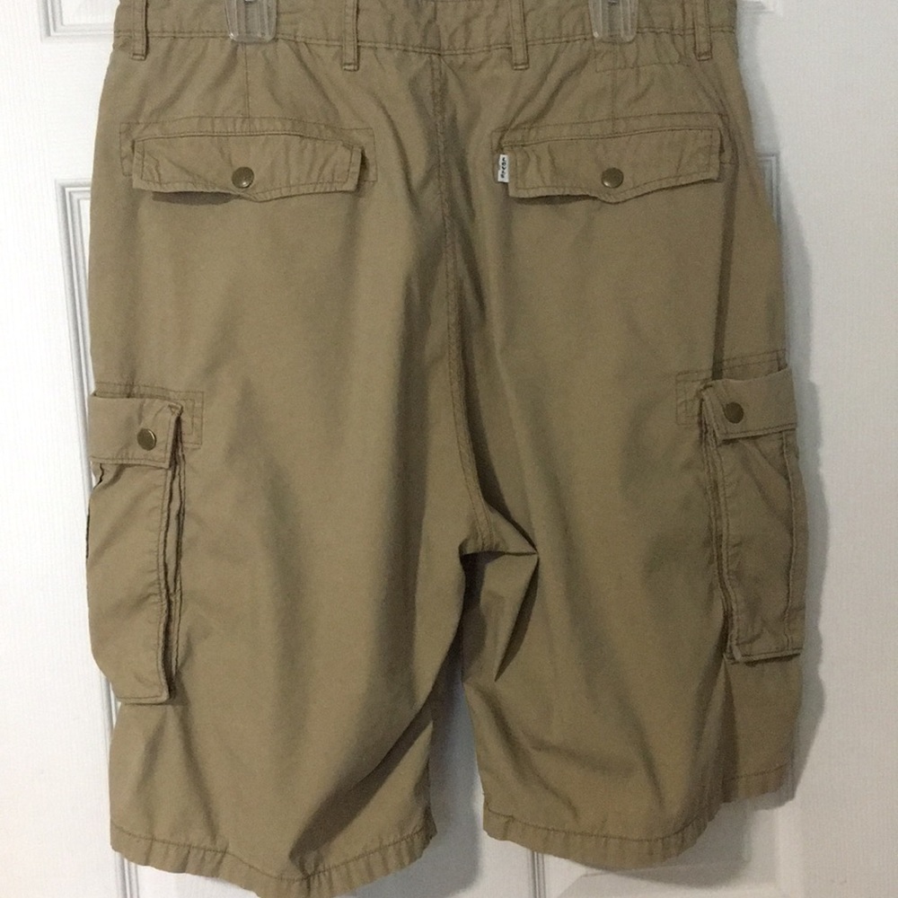 Levi’s Khaki Cargo Shorts 36W - Picture 6 of 10